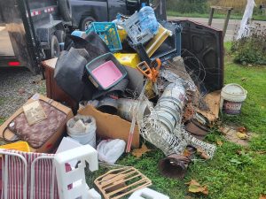 Why You Need to Call in the Junk Removal Professionals This Spring